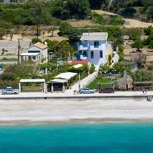  Apartment Aridas At The